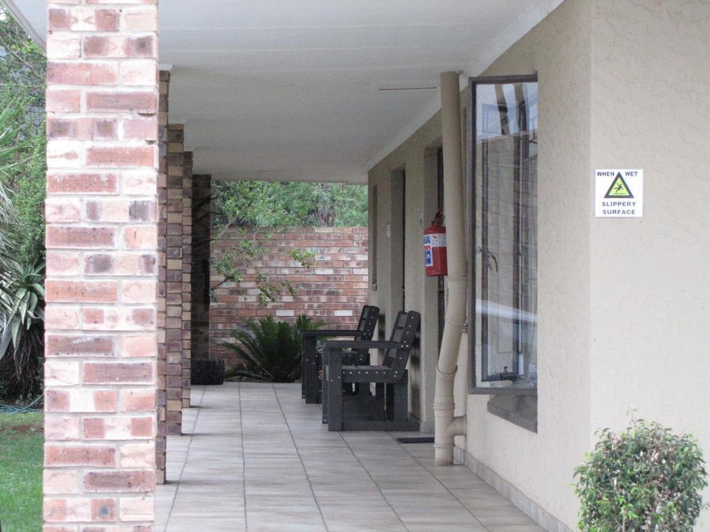 Bel Air Guest House Piet Retief Exterior foto
